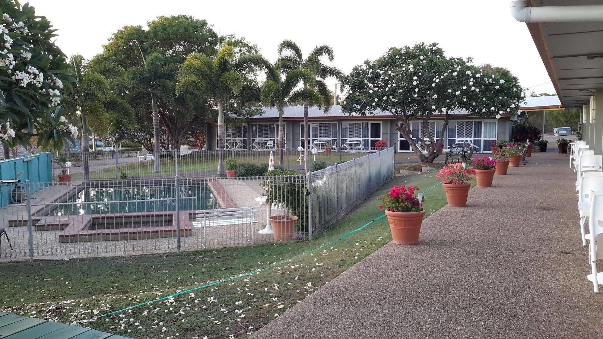 Ocean View Motel Bowen Exterior photo